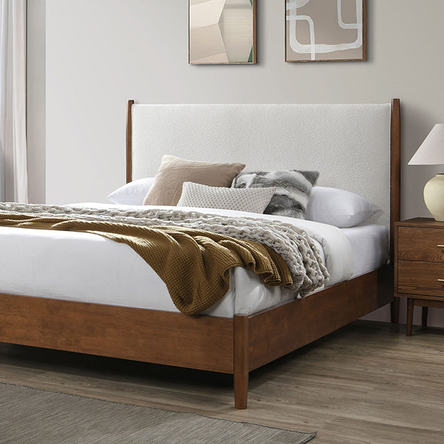 Thusis - Queen Bed