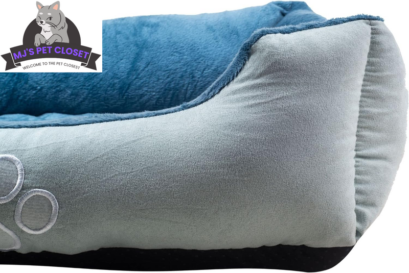 Upgrade your furry friend's comfort with our Medium Orthopedic Rectangle Bolster Pet Bed in Blue! 🐾💙 Perfect for restful naps and support!